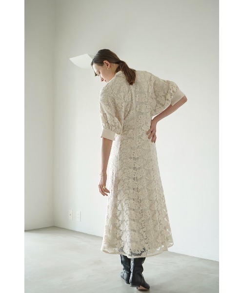 CLANE（クラネ）の「FLORAL EMBLOIDERY LACE ONEPIECE（シャツワンピース・レディース・アイボリー/ブラック/モスグリーン・0/1/2）」の6枚目の写真