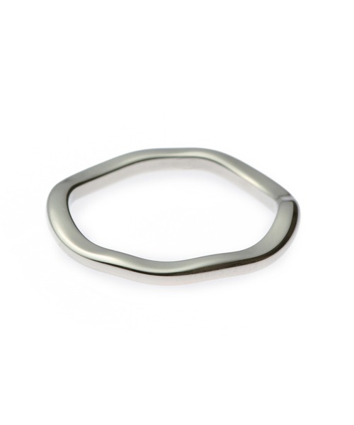 CENE（セネ）の「【CENE】セネ/ネジレスリムリング（リング・レディース・シルバー/ゴールド・#9/#11/#13）」の5枚目の写真