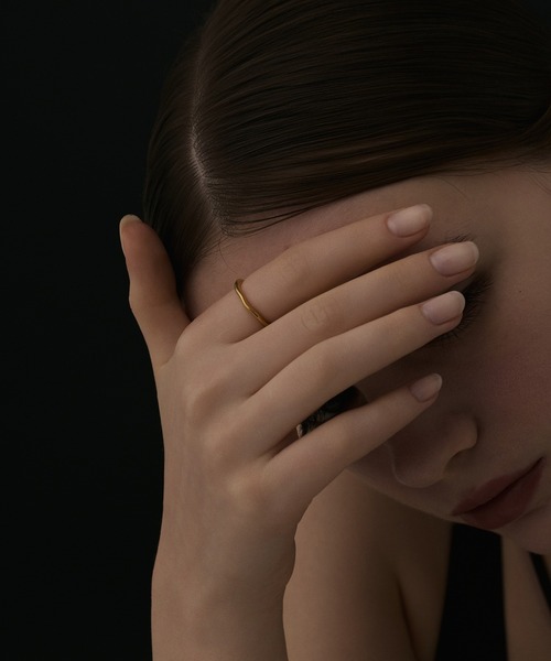 CENE（セネ）の「【CENE】セネ/ネジレスリムリング（リング・レディース・シルバー/ゴールド・#9/#11/#13）」の8枚目の写真