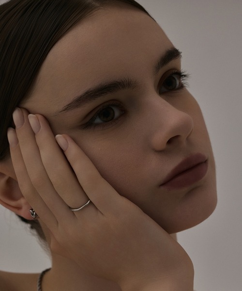 CENE（セネ）の「【CENE】セネ/ネジレスリムリング（リング・レディース・シルバー/ゴールド・#9/#11/#13）」の12枚目の写真