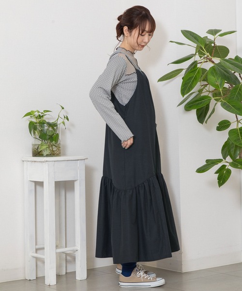 POU DOU DOU（プードゥドゥ）の「ラウンドヘムキャミソールワンピース（ワンピース・レディース・カーキ/ブルー/ダークグレー・3）」の19枚目の写真