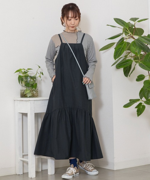 POU DOU DOU（プードゥドゥ）の「ラウンドヘムキャミソールワンピース（ワンピース・レディース・カーキ/ブルー/ダークグレー・3）」の20枚目の写真