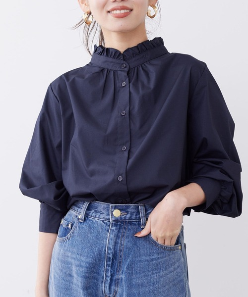 Chez toi(シェトワ)の「袖ボリュームネックフリルシャツ(シャツ/ブラウス・レディース・アイボリー/オフホワイト/ネイビー・FREE)」の10枚目の写真