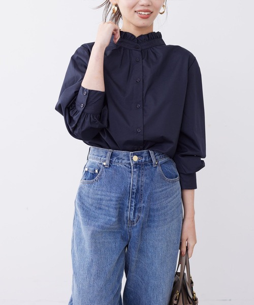 Chez toi(シェトワ)の「袖ボリュームネックフリルシャツ(シャツ/ブラウス・レディース・アイボリー/オフホワイト/ネイビー・FREE)」の11枚目の写真