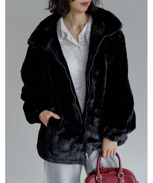 Re:EDIT（リエディ）の「ハイネックフェイクファーミドルコート（ブルゾン・レディース・ブラック/ベージュ/アイボリー/モカ・LARGE/MEDIUM）」の14枚目の写真