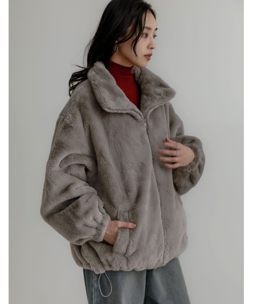 Re:EDIT（リエディ）の「ハイネックフェイクファーミドルコート（ブルゾン・レディース・ブラック/ベージュ/アイボリー/モカ・LARGE/MEDIUM）」の16枚目の写真