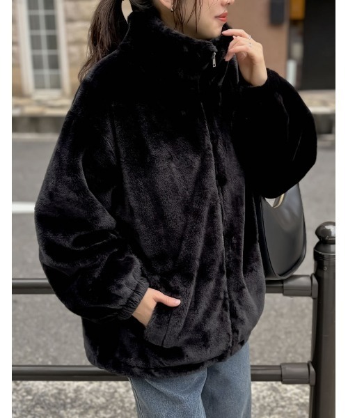 Re:EDIT（リエディ）の「ハイネックフェイクファーミドルコート