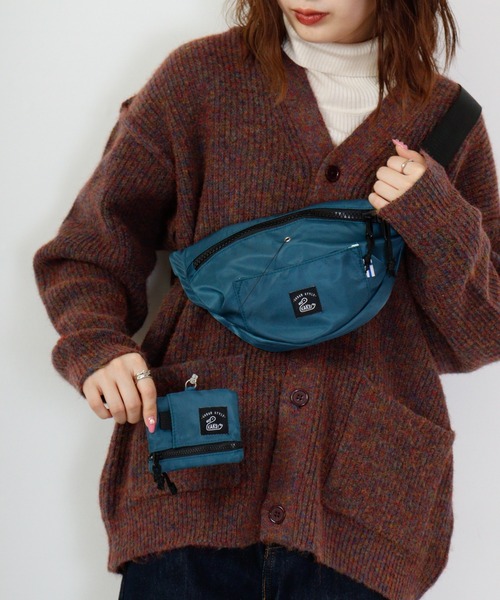 KAKSI(カクシ)の「KAKSI ミニウォレット付ボディバッグ(ボディバッグ/ウエストポーチ・メンズ・ネイビー/ブルーグリーン/ベージュ/グレー/ブラウン/カーキ・FREE)」の14枚目の写真