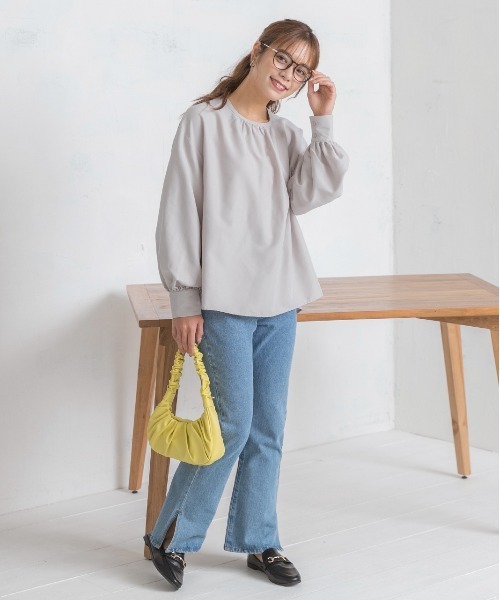 ad thie（アドティエ）の「ピーチ起毛 ギャザー ブラウス（シャツ/ブラウス・レディース・モカ/ネイビー/アイボリー/カーキ/ナチュラル・FREE）」の12枚目の写真