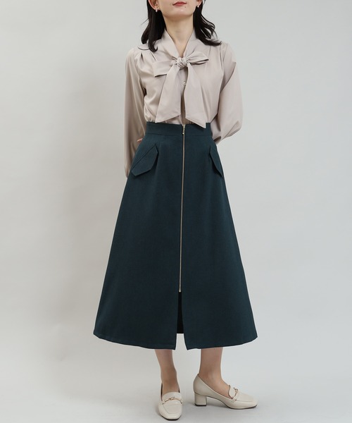 TRUDEA（トルディア）の「フロントジップフラップフレアスカート（スカート・レディース・グリーン/ブラック/モカ・LARGE/MEDIUM/SMALL）」の21枚目の写真