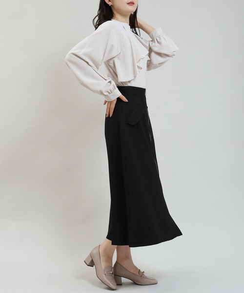TRUDEA（トルディア）の「フロントジップフラップフレアスカート（スカート・レディース・グリーン/ブラック/モカ・LARGE/MEDIUM/SMALL）」の8枚目の写真