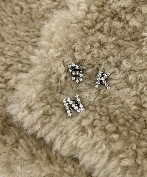 Spick & Span(スピックアンドスパン)の「【Malama 10 / マラマ】イニシャルブローチ(ブローチ/コサージュ・レディース・R/S/M/N/K・FREE)」の13枚目の写真