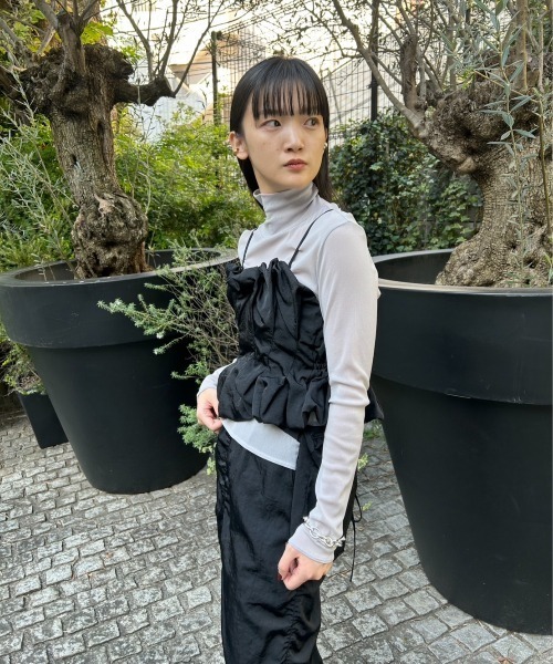 emmi（エミ）の「【emmi atelier】チュールハイネックインナートップス（Tシャツ/カットソー・レディース・グレー/オフホワイト/ブラック/ブルー・FREE）」の17枚目の写真