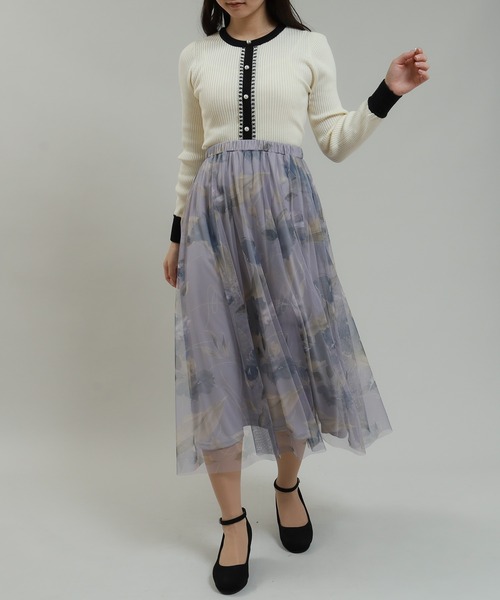 ASTORIA ODIER(アストリアオディール)の「大花柄プリントチュールスカート(スカート・レディース・ライトグレー/ラベンダー・MEDIUM)」の13枚目の写真
