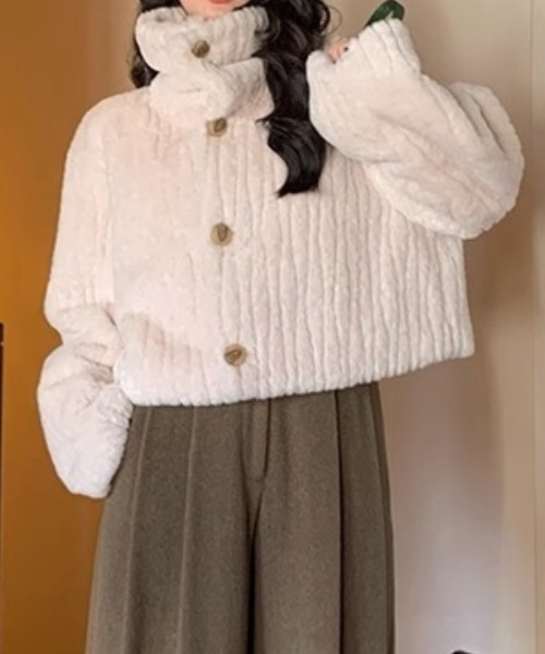 SHEENA(シーナ)の「しっとりふわふわエコファーブルゾン(ブルゾン・レディース・ホワイト/グレー系その他・M)」の19枚目の写真
