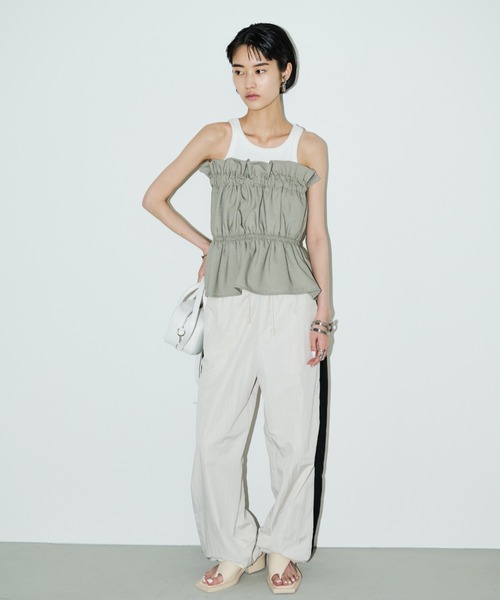 AIC.（エーアイシー）の「サイドラインナイロンパンツ（その他パンツ・レディース・ホワイト系/チャコールグレー/ネイビー・FREE）」の4枚目の写真