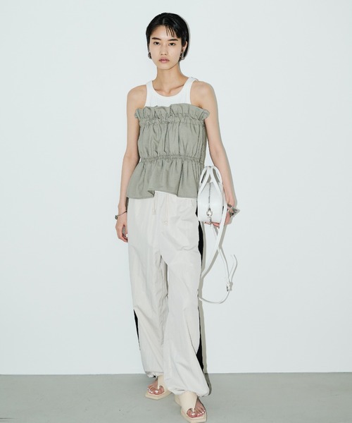 AIC.（エーアイシー）の「サイドラインナイロンパンツ（その他パンツ・レディース・ホワイト系/チャコールグレー/ネイビー・FREE）」の7枚目の写真