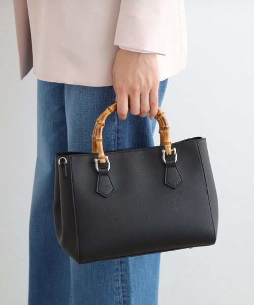 INDIVI(インディヴィ)の「◆【合皮/トレンド/ショルダー付】バンブーハンドバッグ(ハンドバッグ・レディース・ベージュ/ブルー/ブラック・00)」の6枚目の写真