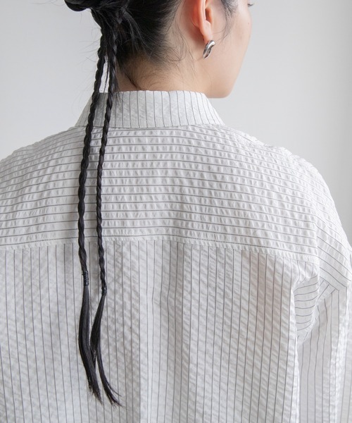 VACANCY（ヴァカンシー）の「ハーネスショートシャツ（シャツ/ブラウス・レディース・ホワイト/チャコールグレー・FREE）」の13枚目の写真