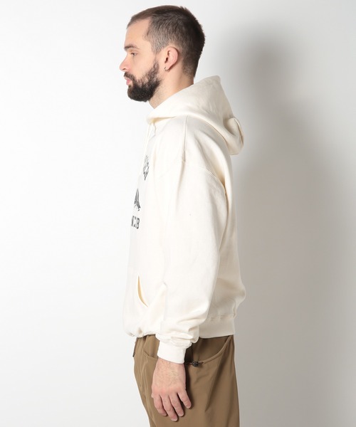 FUSE（フューズ）の「FUSE APPROACH MOUNTAIN CLUB フーディ（パーカー・メンズ・ブラック/キナリ・02/03）」の5枚目の写真