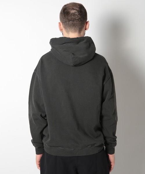 FUSE（フューズ）の「FUSE APPROACH MOUNTAIN CLUB フーディ（パーカー・メンズ・ブラック/キナリ・02/03）」の16枚目の写真