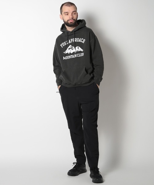 FUSE（フューズ）の「FUSE APPROACH MOUNTAIN CLUB フーディ（パーカー・メンズ・ブラック/キナリ・02/03）」の7枚目の写真