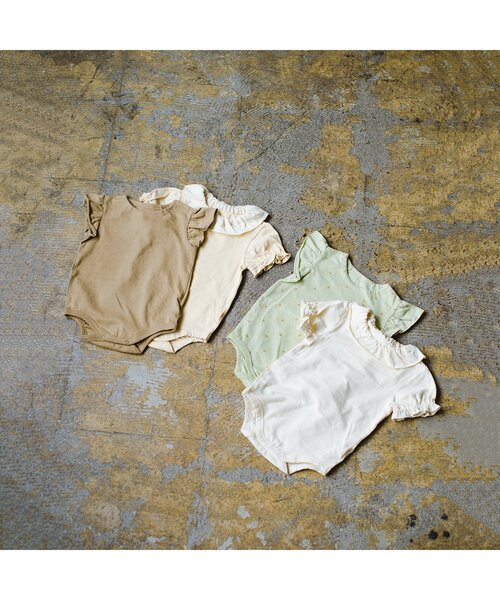 p.premier(ピードットプルミエ)の「【2Pセット】パフスリーブよく伸びるボディースーツ(パッケージ)(ロンパース・キッズ・クリーム/オフホワイト・60/70/80)」の7枚目の写真