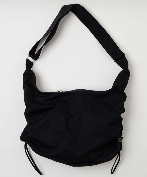 WEGO（ウィゴー）の「WEGO/サイドドロストキャンバスショルダー（ショルダーバッグ・レディース・ブラック/ナチュラル・FREE）」の11枚目の写真