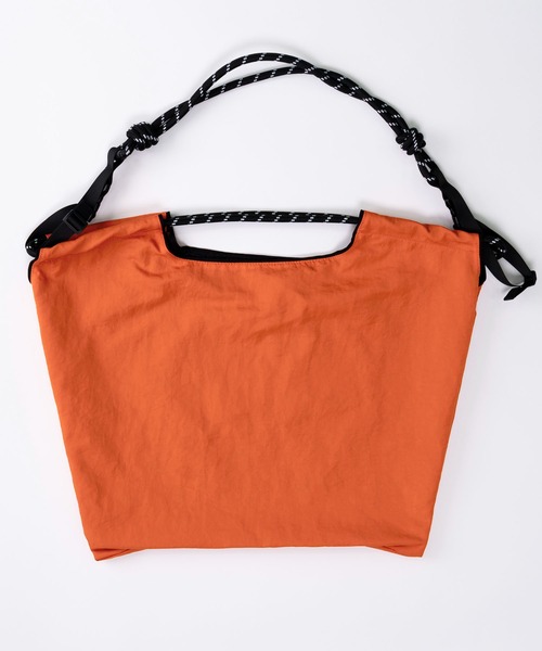 FILA（フィラ）の「FILA/フィラ ブランド ロゴ パラコード ハンドル ナイロン ショルダーバッグ ハンドバッグ トートバッグ（トートバッグ・レディース・ブルー/ブラック/オレンジ/イエロー/グレイッシュベージュ/ブルーグリーン・FREE）」の21枚目の写真