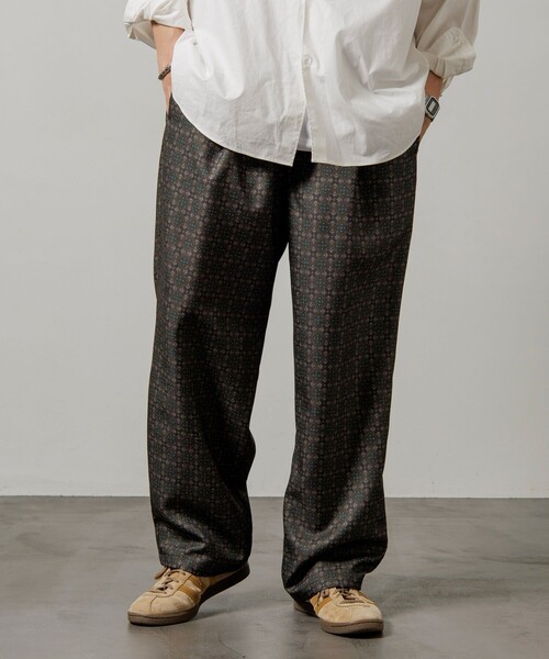 FREAK'S STORE（フリークスストア）の「リラックスフィット 総柄 プリントイージーパンツ（その他パンツ・メンズ・ブラック/チャコールグレー/ブラウン/パープル・MEDIUM/LARGE）」の4枚目の写真