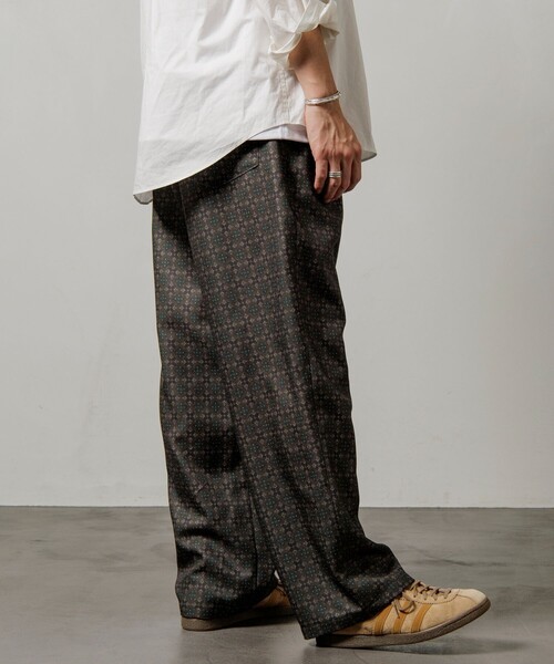 FREAK'S STORE（フリークスストア）の「リラックスフィット 総柄 プリントイージーパンツ（その他パンツ・メンズ・ブラック/チャコールグレー/ブラウン/パープル・MEDIUM/LARGE）」の18枚目の写真