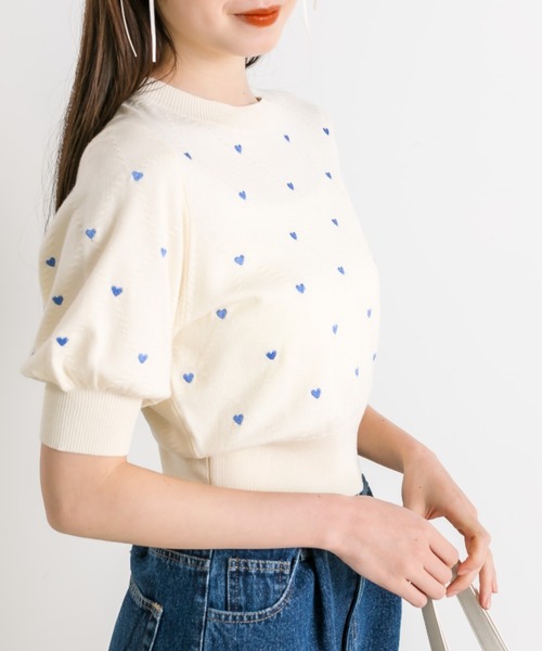OLIVE des OLIVE（オリーブデオリーブ）の「ハート刺繍半袖ニット　1041050260（ニット/セーター・レディース・オフホワイト/グレー/ブラック・FREE）」の6枚目の写真