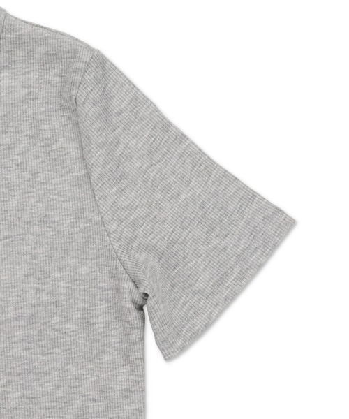 SPINNS（スピンズ）の「5色展開 ワンポイント刺繍 半袖ショートカットソー（Tシャツ/カットソー・レディース・ネイビー/ピンク/ホワイト/杢グレー/ブラック・ONESIZE）」の22枚目の写真