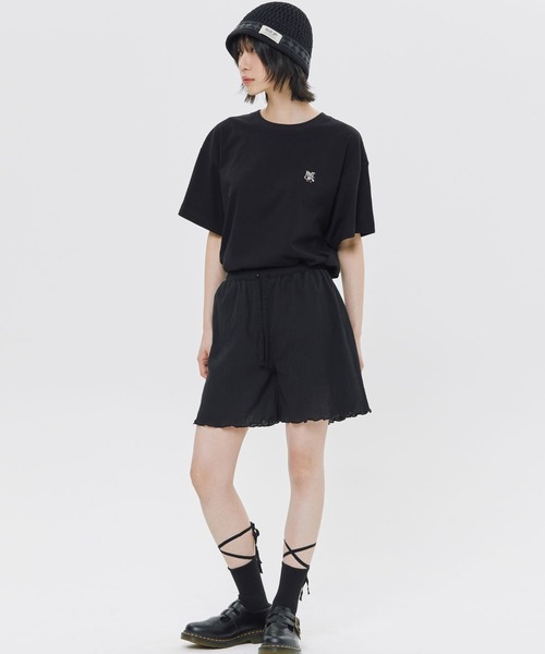 ROMANTIC CROWN（ロマンティッククラウン）の「【UNISEX】ROMANTIC CROWN／バックポイントフラワーT（Tシャツ/カットソー・レディース・ブラック/ライトグレー・LARGE/MEDIUM）」の11枚目の写真