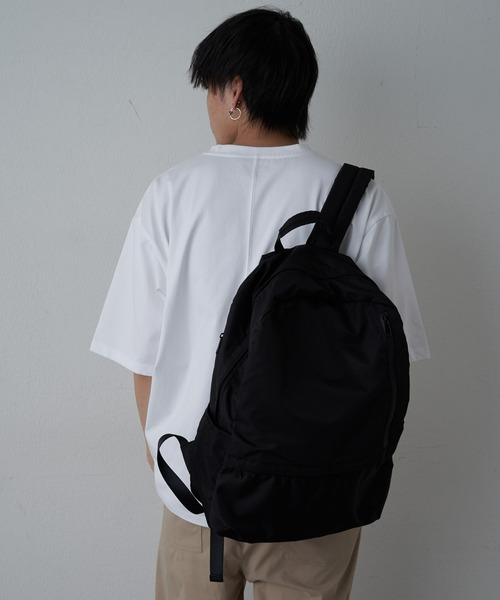 COLONY 2139（コロニートゥーワンスリーナイン）の「シンセティックナイロン止水風ジップバッグ（バックパック/リュック・メンズ・ブラック・FREE）」の4枚目の写真