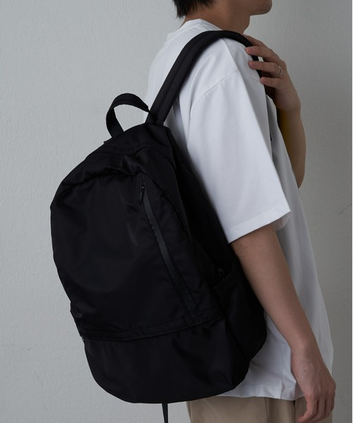 COLONY 2139（コロニートゥーワンスリーナイン）の「シンセティックナイロン止水風ジップバッグ（バックパック/リュック・メンズ・ブラック・FREE）」の5枚目の写真