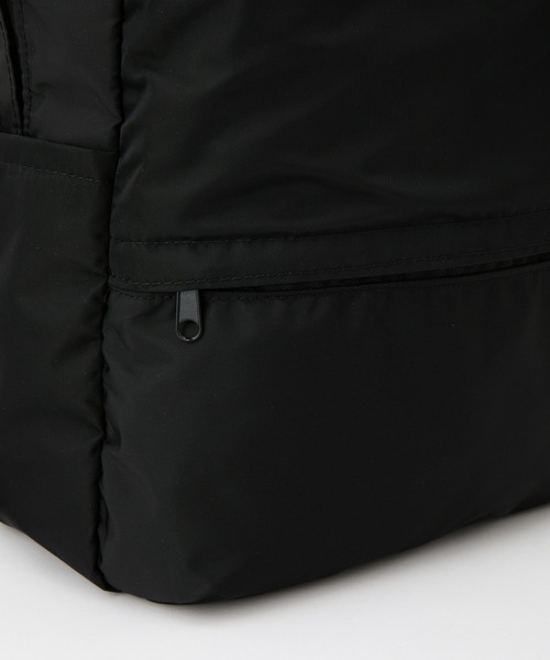 COLONY 2139（コロニートゥーワンスリーナイン）の「シンセティックナイロン止水風ジップバッグ（バックパック/リュック・メンズ・ブラック・FREE）」の14枚目の写真