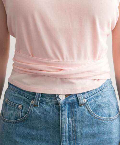 KBF（ケイビーエフ）の「ウエストノットノースリーブトップス（Tシャツ/カットソー・レディース・イエロー/ピンク/ネイビー・ONE）」の19枚目の写真