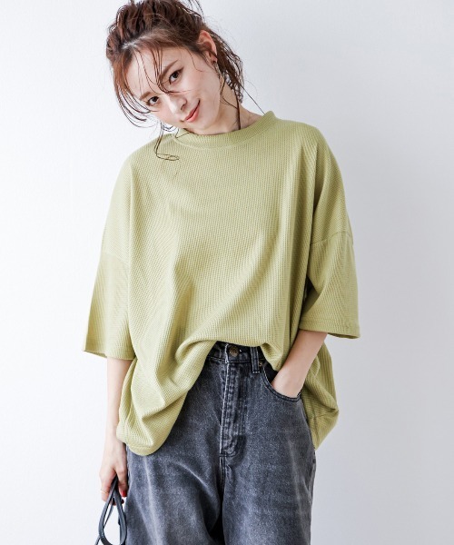 La-gemme(ラジェム)の「ワッフルオーバーサイズTシャツ(Tシャツ/カットソー・レディース・マスタード/ブラック/ピンク/グレー/オフホワイト/ブルー・フリー)」の5枚目の写真