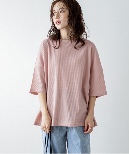 La-gemme(ラジェム)の「ワッフルオーバーサイズTシャツ(Tシャツ/カットソー・レディース・マスタード/ブラック/ピンク/グレー/オフホワイト/ブルー・フリー)」の15枚目の写真