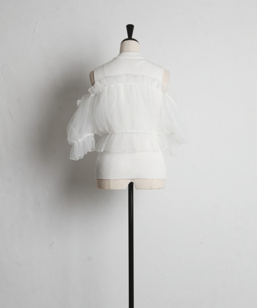 tocco closet(トッコ クローゼット)の「チュールドッキングニットプルオーバー(ニット/セーター・レディース・オフホワイト/ブラック・M)」の18枚目の写真