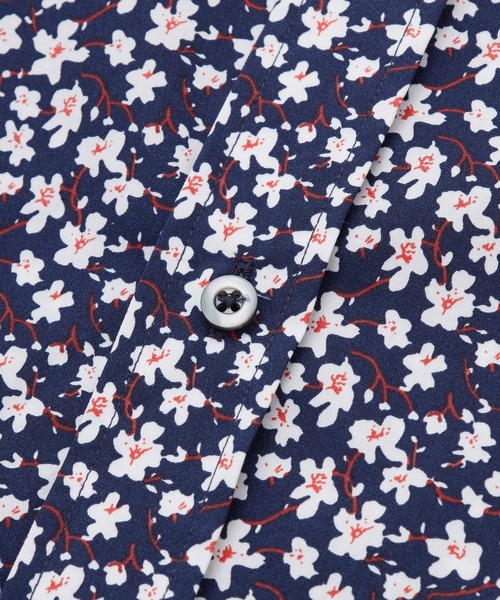 CROWDED CLOSET（クラウデッドクローゼット）の「コットンフラワープリントストレッチシャツ（シャツ/ブラウス・メンズ・レッド/ブルー・03/02/01/04）」の17枚目の写真