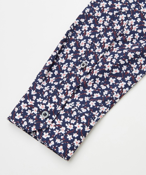 CROWDED CLOSET（クラウデッドクローゼット）の「コットンフラワープリントストレッチシャツ（シャツ/ブラウス・メンズ・レッド/ブルー・03/02/01/04）」の7枚目の写真
