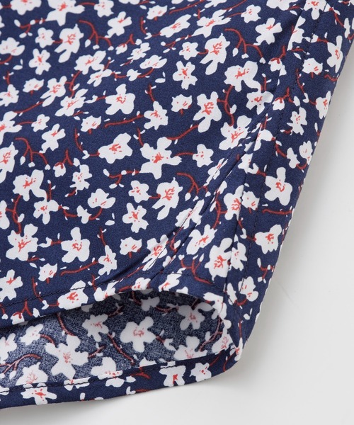 CROWDED CLOSET（クラウデッドクローゼット）の「コットンフラワープリントストレッチシャツ（シャツ/ブラウス・メンズ・レッド/ブルー・03/02/01/04）」の6枚目の写真