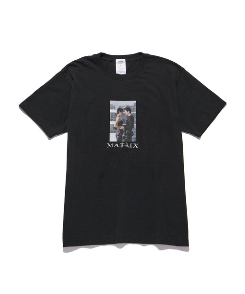 ADAM ET ROPE'（アダムエロペ）の「《別注》【Aisle BY HEAR MY NAME/アイル バイ ヒアマイネーム】MOVIE Tee MATRIX（Tシャツ/カットソー・メンズ・ブラック/ホワイト・L/M）」の2枚目の写真