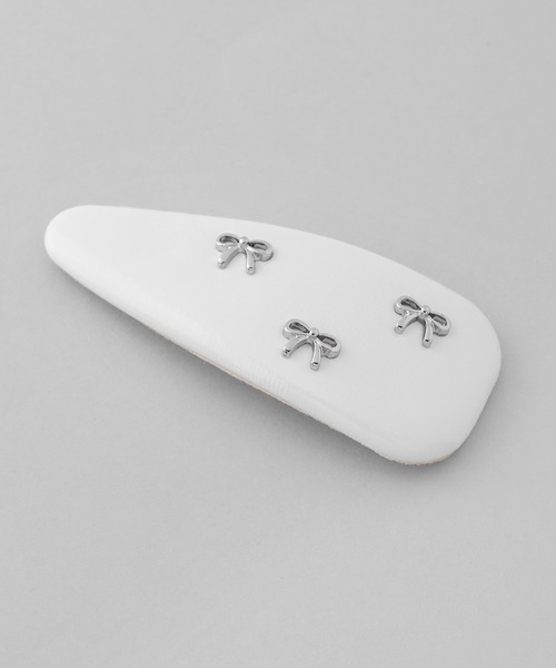 ANEMONE（アネモネ）の「ミニリボンレザー調ぱっちんピン（ヘアピン・レディース・シルバー/ブラック/ホワイト・FREE）」の7枚目の写真