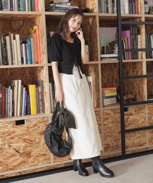 mysty woman（ミスティウーマン）の「リボンショルダーサテン＊スパンコールBAG　140888（ショルダーバッグ・レディース・ブラック/オフホワイト・FREE）」の3枚目の写真