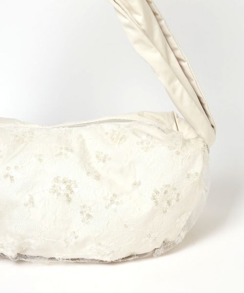 mysty woman（ミスティウーマン）の「リボンショルダーサテン＊スパンコールBAG　140888（ショルダーバッグ・レディース・ブラック/オフホワイト・FREE）」の10枚目の写真