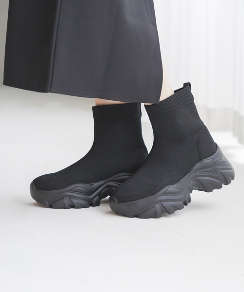 mysty woman(ミスティウーマン)の「アソートスニーカーソールブーツ 134363(ブーツ・レディース・アイボリー/ブラック/ブラック系その他・MEDIUM/LARGE)」の3枚目の写真