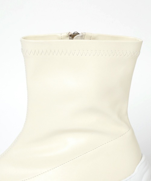 mysty woman(ミスティウーマン)の「アソートスニーカーソールブーツ 134363(ブーツ・レディース・アイボリー/ブラック/ブラック系その他・MEDIUM/LARGE)」の19枚目の写真